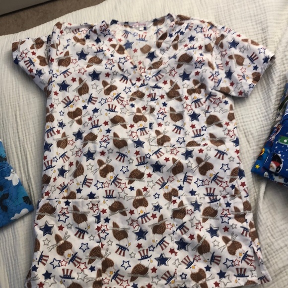 Scrub top bundle! - Picture 5 of 6